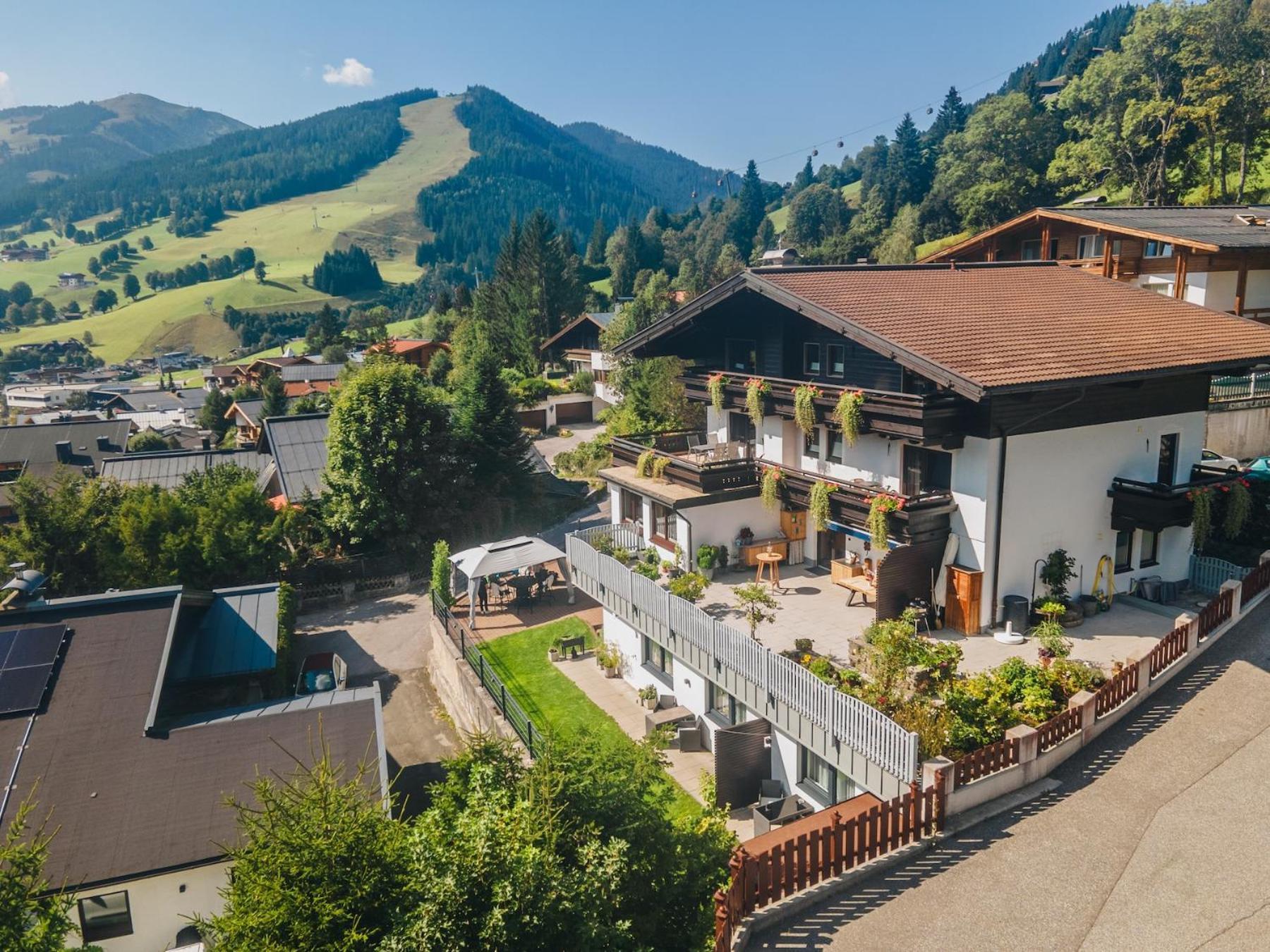 Pension Vier Jahreszeiten Saalbach-Hinterglemm Luaran gambar